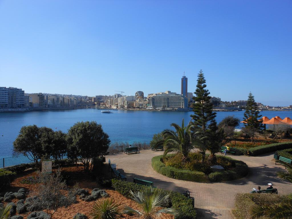 סליאמה Apartment With Stunning Seaviews מראה חיצוני תמונה