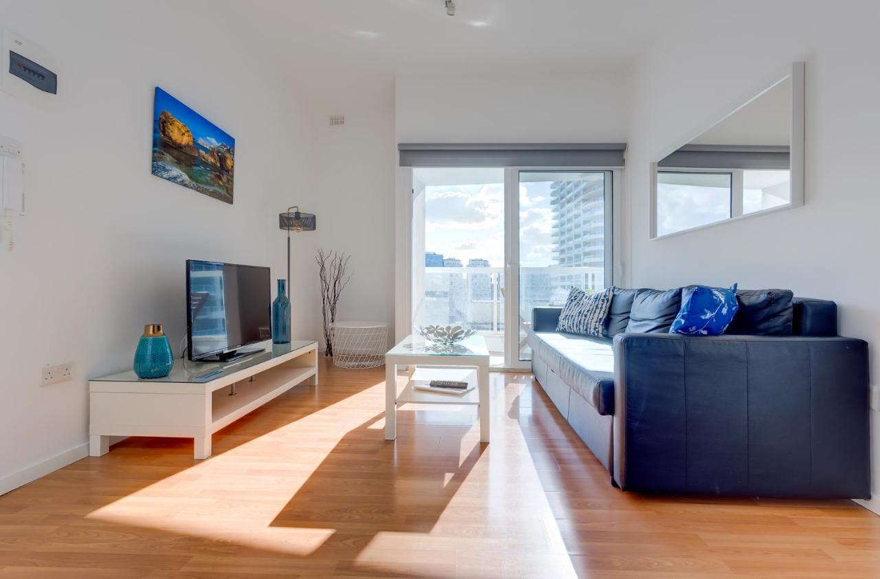 סליאמה Apartment With Stunning Seaviews מראה חיצוני תמונה