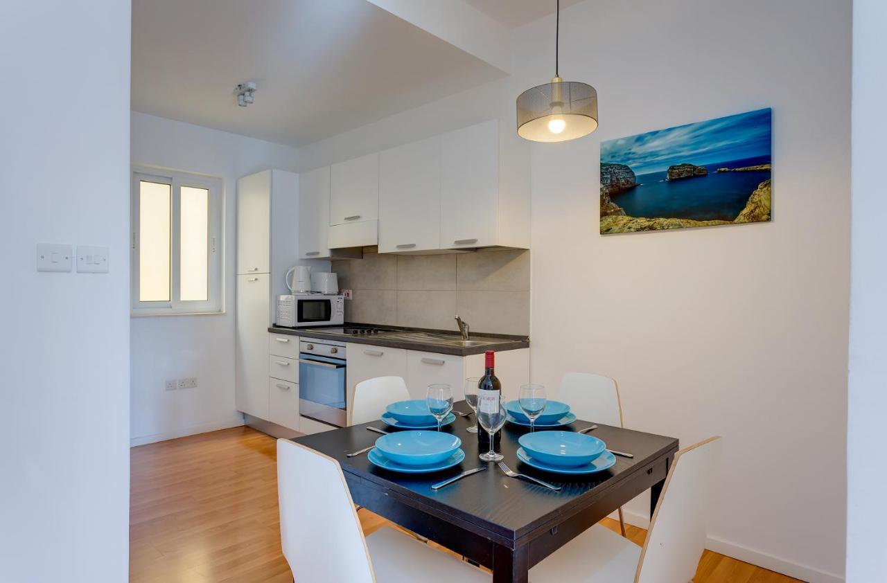 סליאמה Apartment With Stunning Seaviews מראה חיצוני תמונה