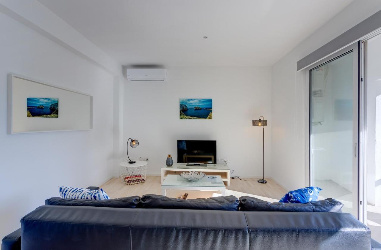 סליאמה Apartment With Stunning Seaviews מראה חיצוני תמונה