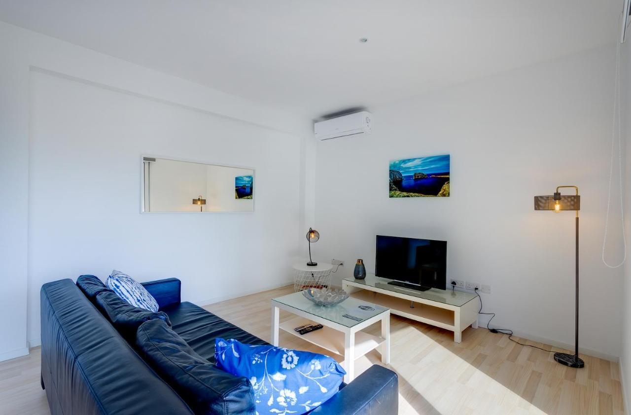 סליאמה Apartment With Stunning Seaviews מראה חיצוני תמונה